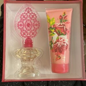 Betsey Johnson Gift Set